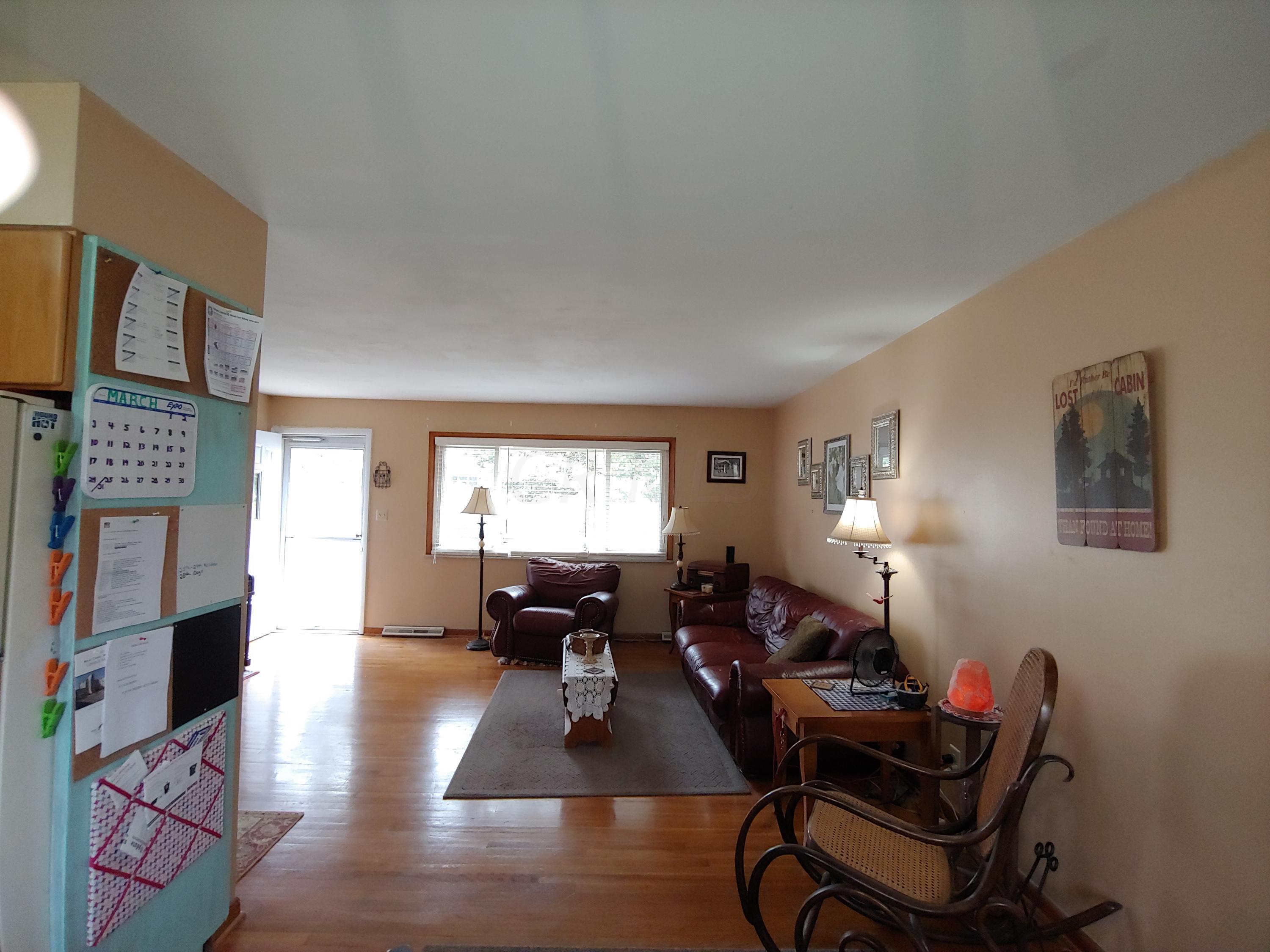 324 Dunbarton Road Columbus, OH 43230 - Photo 7 of 26