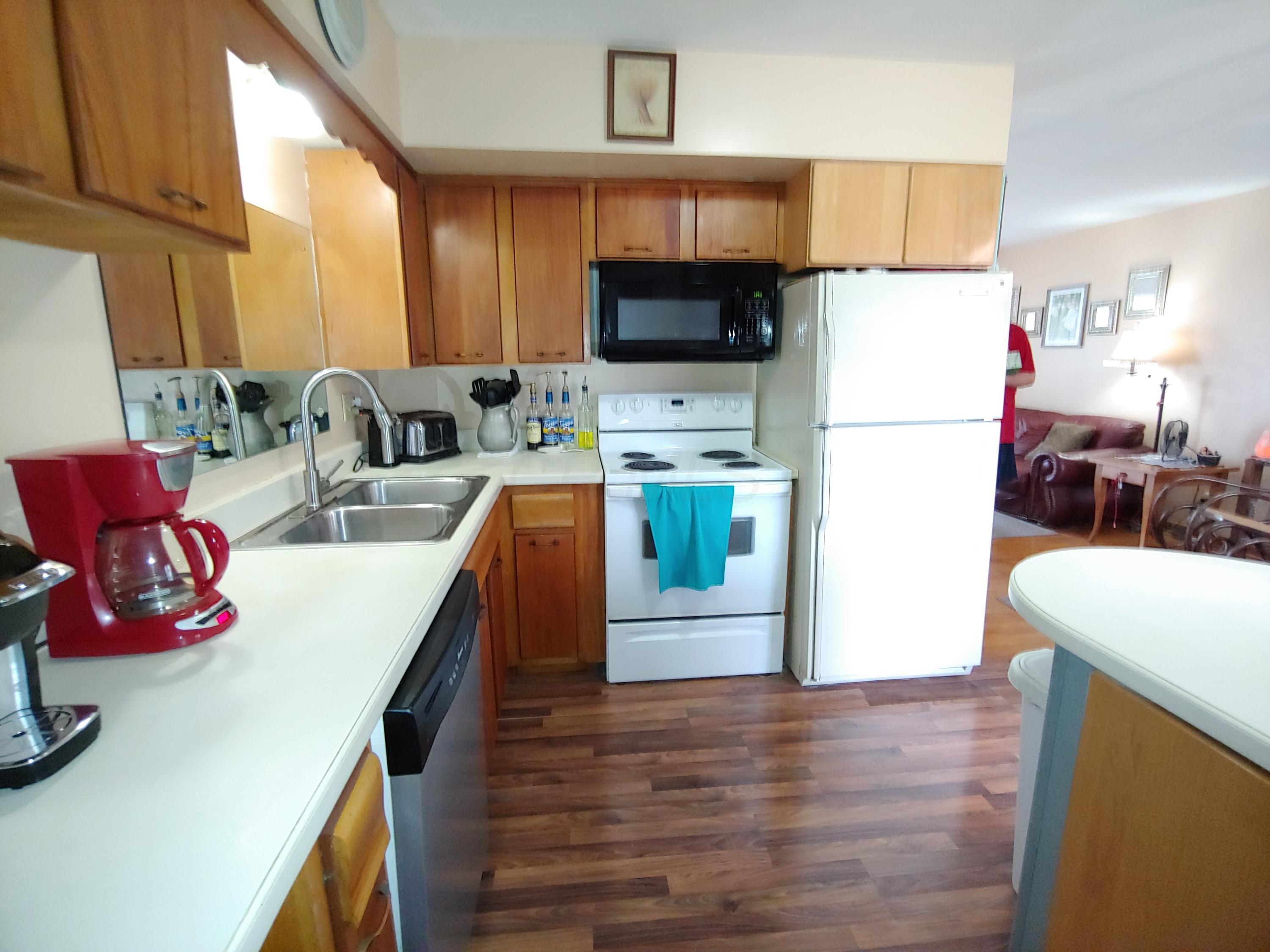 324 Dunbarton Road Columbus, OH 43230 - Photo 10 of 26