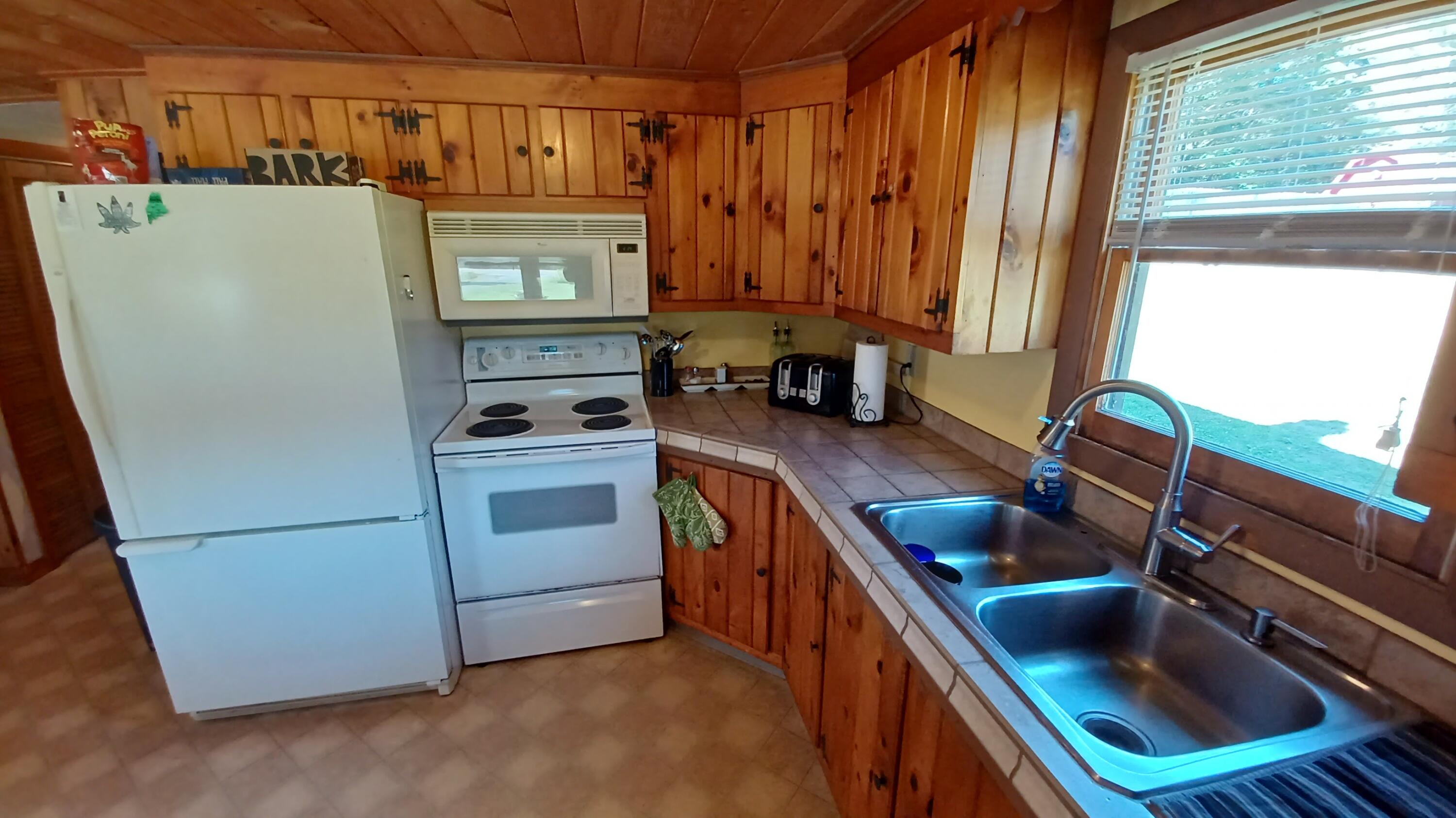 276 Windsor Road Chelsea, ME 04330 - Photo 10 of 72 20220924_142910