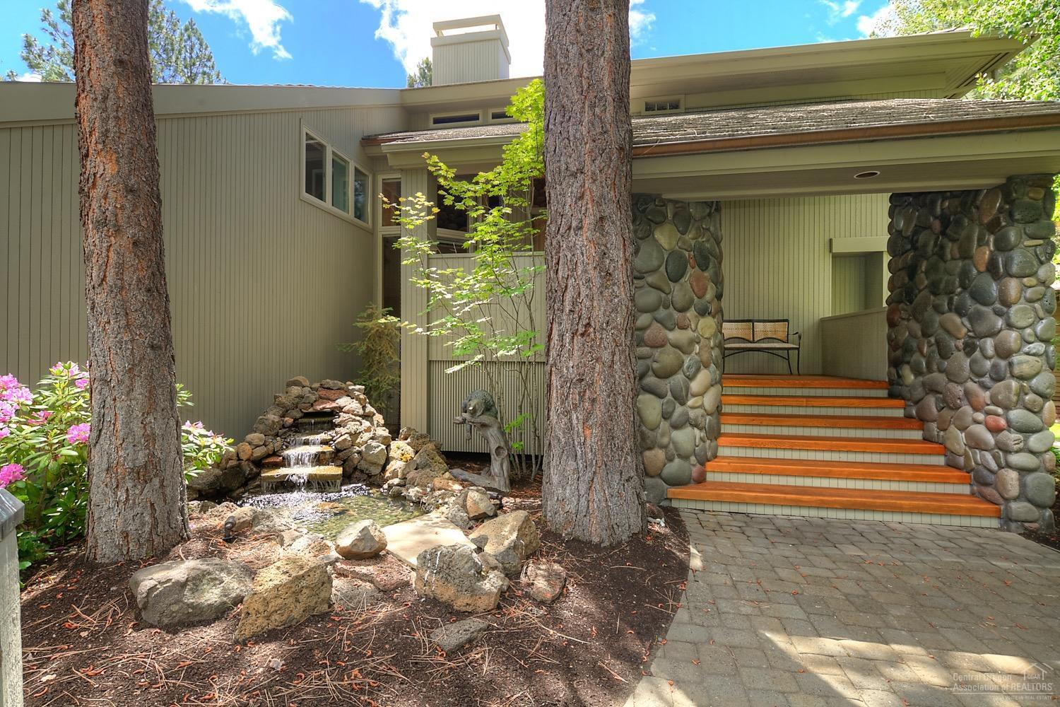 60714 Golf Village Loop Bend, OR 97702 - Photo 2 of 22 Gallery Image 2