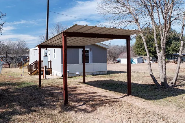 $1,600 | 720 Jupiter Avenue, Granbury, TX 76049
