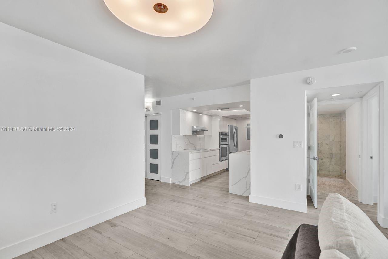 90 Alton Road, Unit 1907 Miami Beach, FL 33139 - Photo 38 of 45