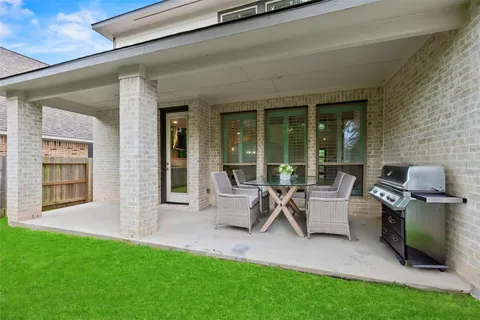 $550,000 | 981 Cortez Creek Drive, Conroe, TX 77304