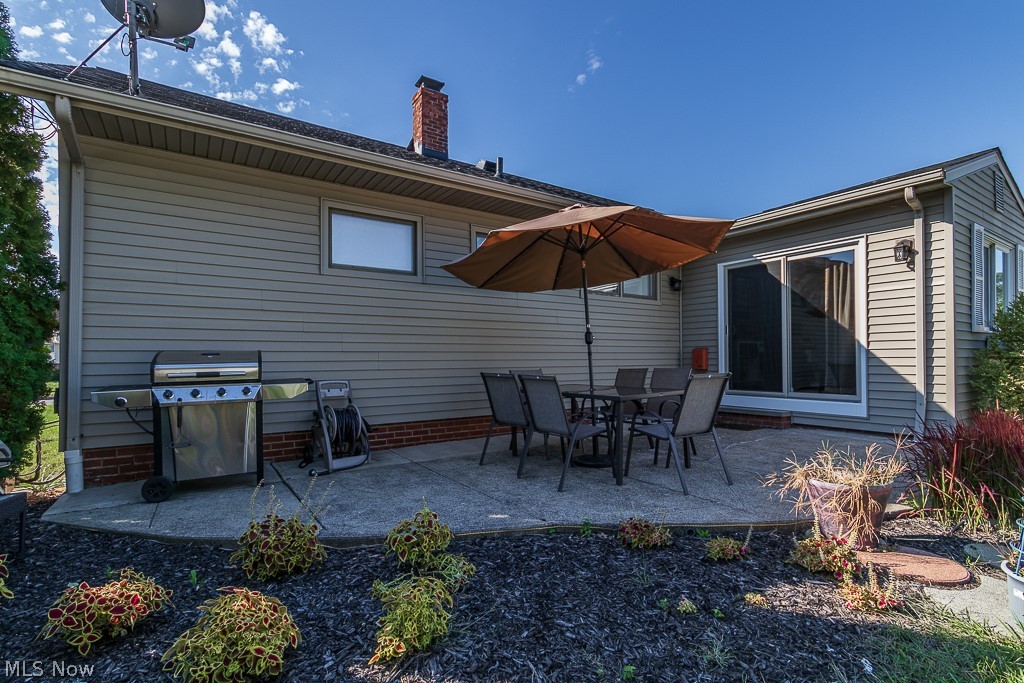30421 Oakdale Road Willowick, OH 44095 - Photo 2 of 35