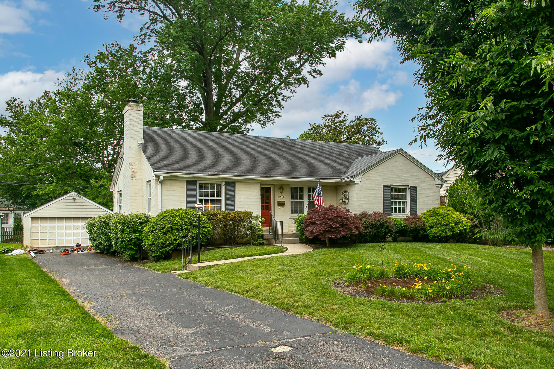 210 Fairmeade Road Louisville, KY 40207 - Photo 2 of 44 210 Fairmeade Rd-1