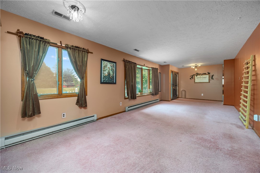43995 Middle Ridge Road Lorain, OH 44053 - Photo 2 of 49 Living room.