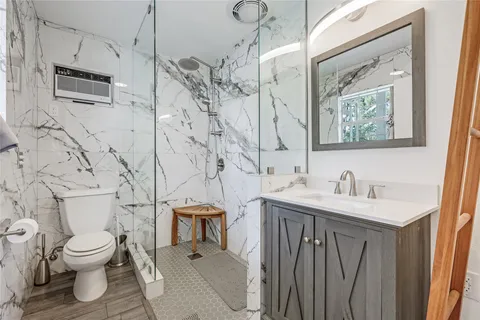 $1,350,000 | 19519 Draper Mountain Trail, Lago Vista, TX 78645