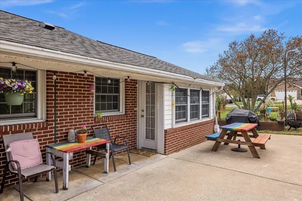 $375,000 | 330 North Sunset Drive, Broadway, VA 22815