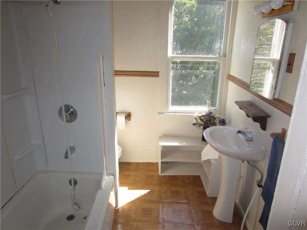 97 Main Road Lehighton, PA 18235 - Photo 7 of 13 Full Bath in Great Shape!