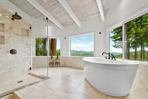 a view of a entryway with furniture