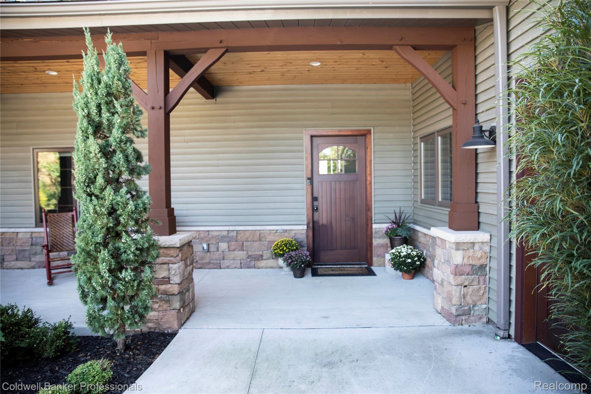 1848 East Beard Road Perry, MI 48872 - Photo 43 of 50 Side entrance off the garage into large mud room
