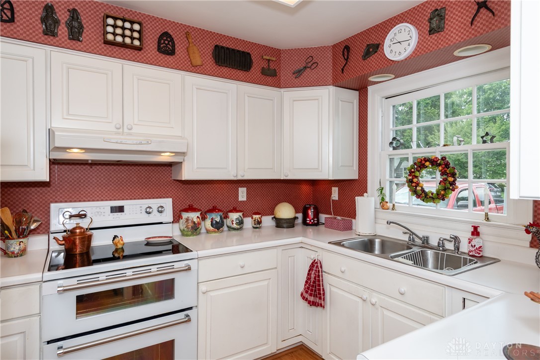 320 Brydon Road Kettering, OH 45419 - Photo 10 of 46 Gallery Image 10