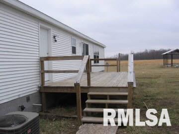 4702 England Road Salem, IL 62881 - Photo 3 of 12
