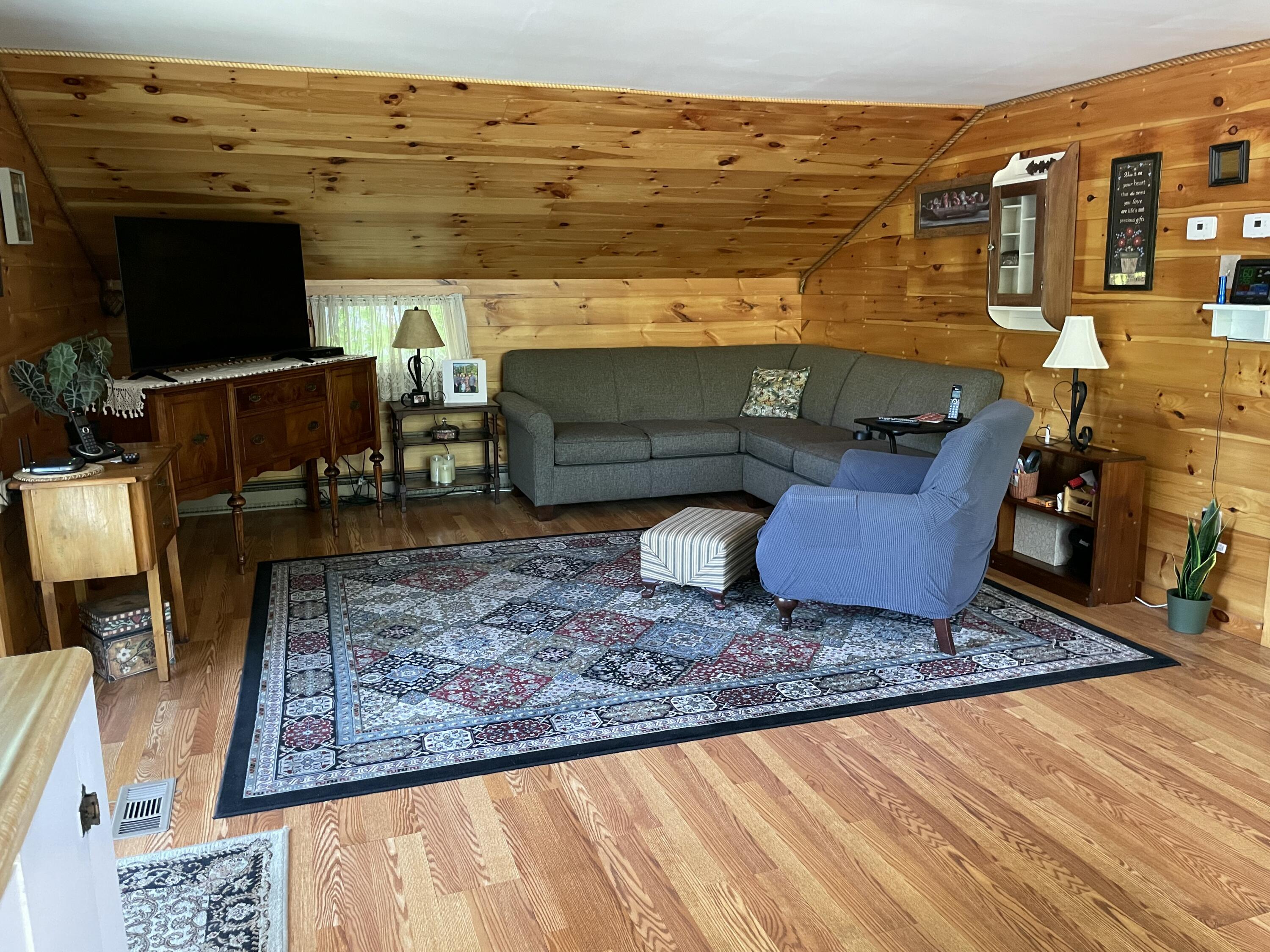2130 Summerhaven Road Sidney, ME 04330 - Photo 9 of 26 Living room