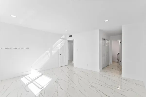 $1,700 | 2251 Northwest 48th Terrace, Unit 102, Lauderhill, FL 33313