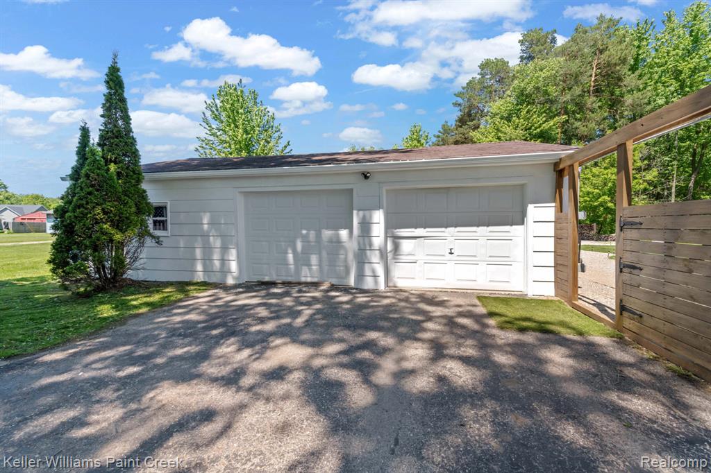3100 Vincent Road North Street, MI 48049 - Photo 4 of 39
