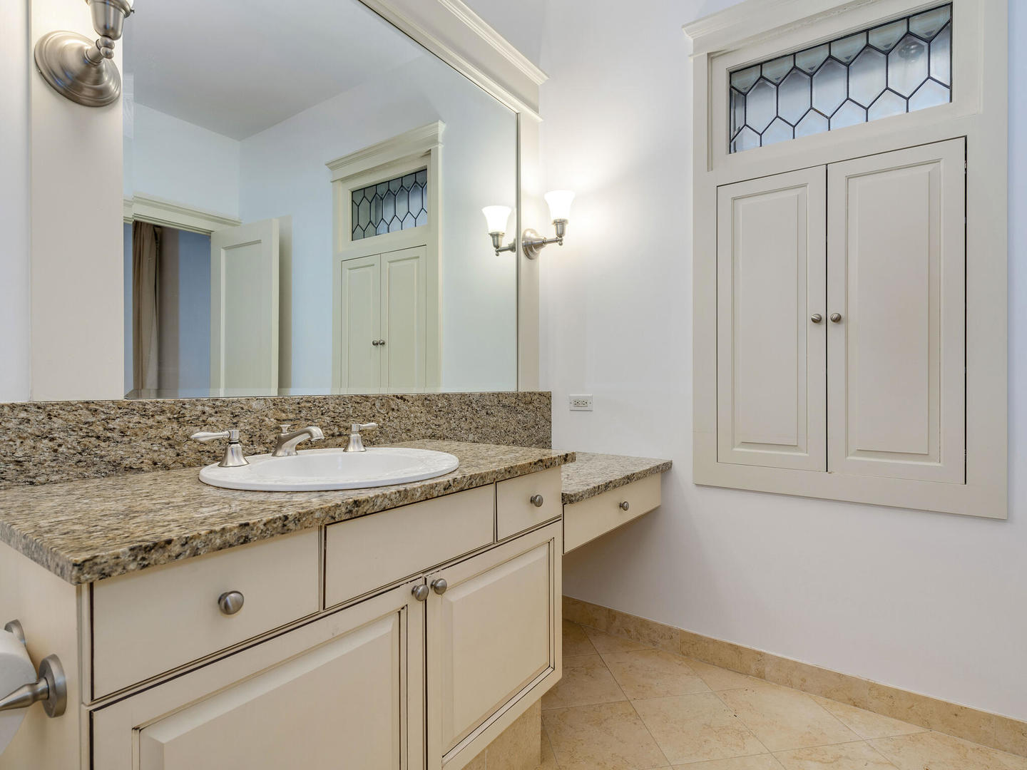 3020 North Sheridan Road, Unit 1N Chicago, IL 60657 - Photo 14 of 29 a bathroom with a sink and a mirror