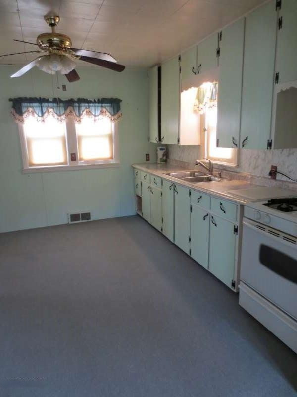 4025 South Dangl Road Muskegon, MI 49444 - Photo 7 of 17 IMG_2073