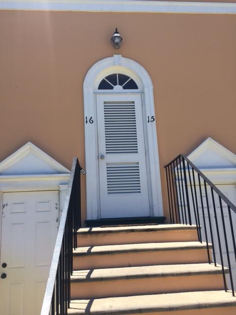 101 South Golfview Road, Unit 16 Lake Worth Beach, FL 33460 - Photo 3 of 16 a view of entryway with a front door