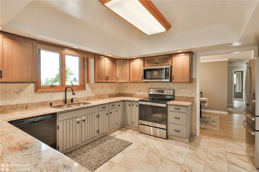 6124 Hilltop Road Orefield, PA 18069 - Photo 15 of 57