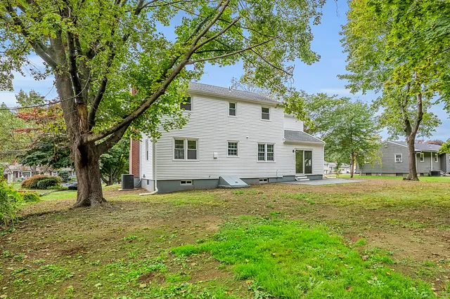 $449,900 | 85 Elmwood Drive, Meriden, CT 06450