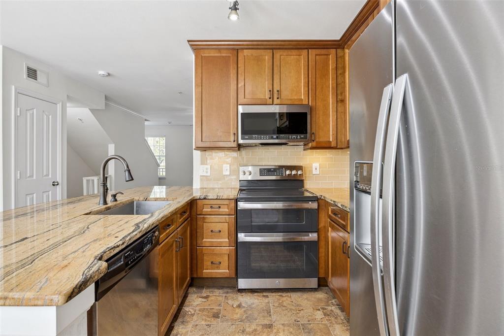 1012 Waterside Drive Celebration, FL 34747 - Photo 15 of 51