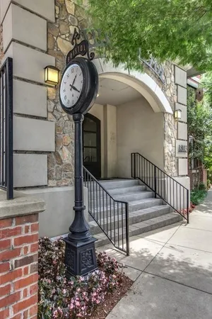 $1,850 | 1803 Broadway, Unit 203, Nashville, TN 37203