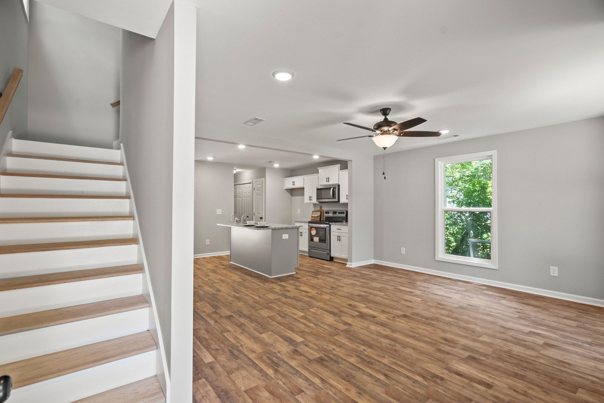 606 Smith Street Springfield, TN 37172 - Photo 4 of 25 Gallery Image 4
