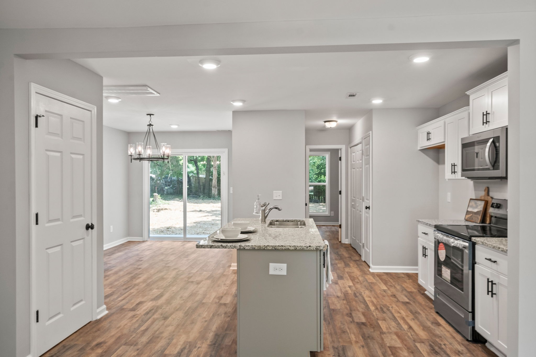 606 Smith Street Springfield, TN 37172 - Photo 8 of 25 Gallery Image 8