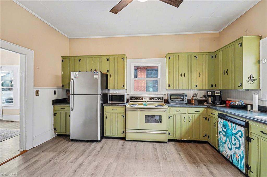 403 West Center Street Lexington, NC 27292 - Photo 17 of 46