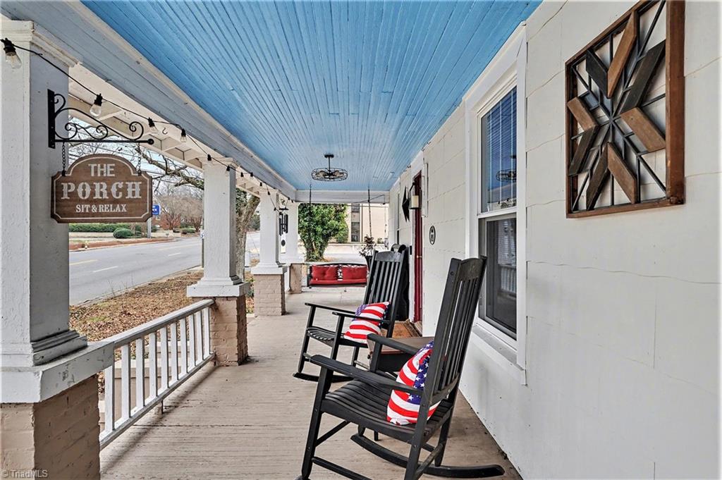 403 West Center Street Lexington, NC 27292 - Photo 6 of 46