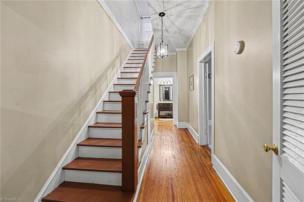 403 West Center Street Lexington, NC 27292 - Photo 7 of 46