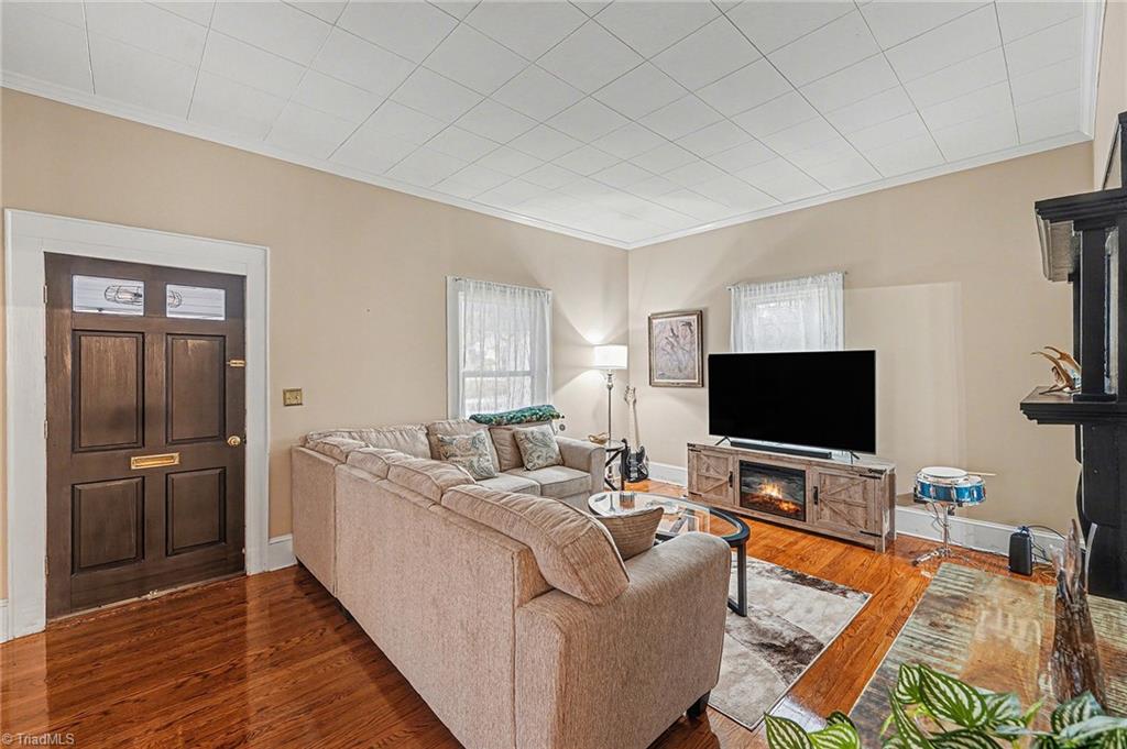 403 West Center Street Lexington, NC 27292 - Photo 9 of 46