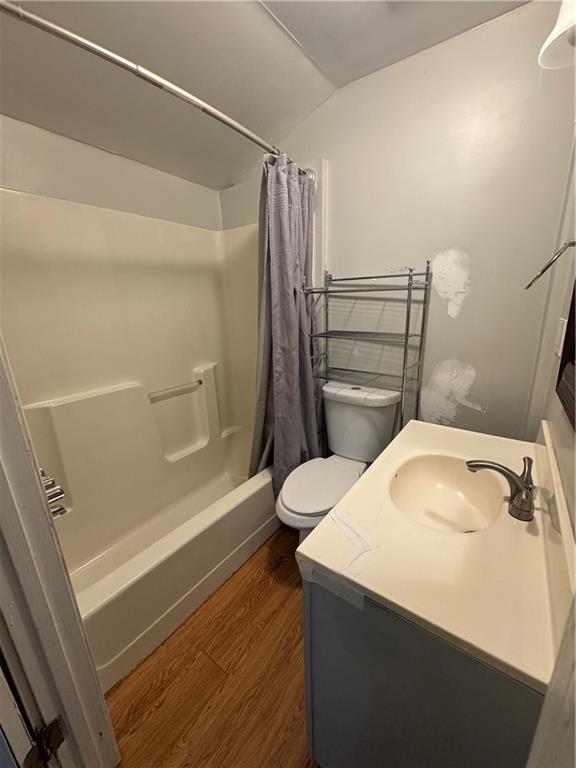 1230 South Madison Avenue Monroe, GA 30655 - Photo 30 of 37 a bathroom with a sink and toilet