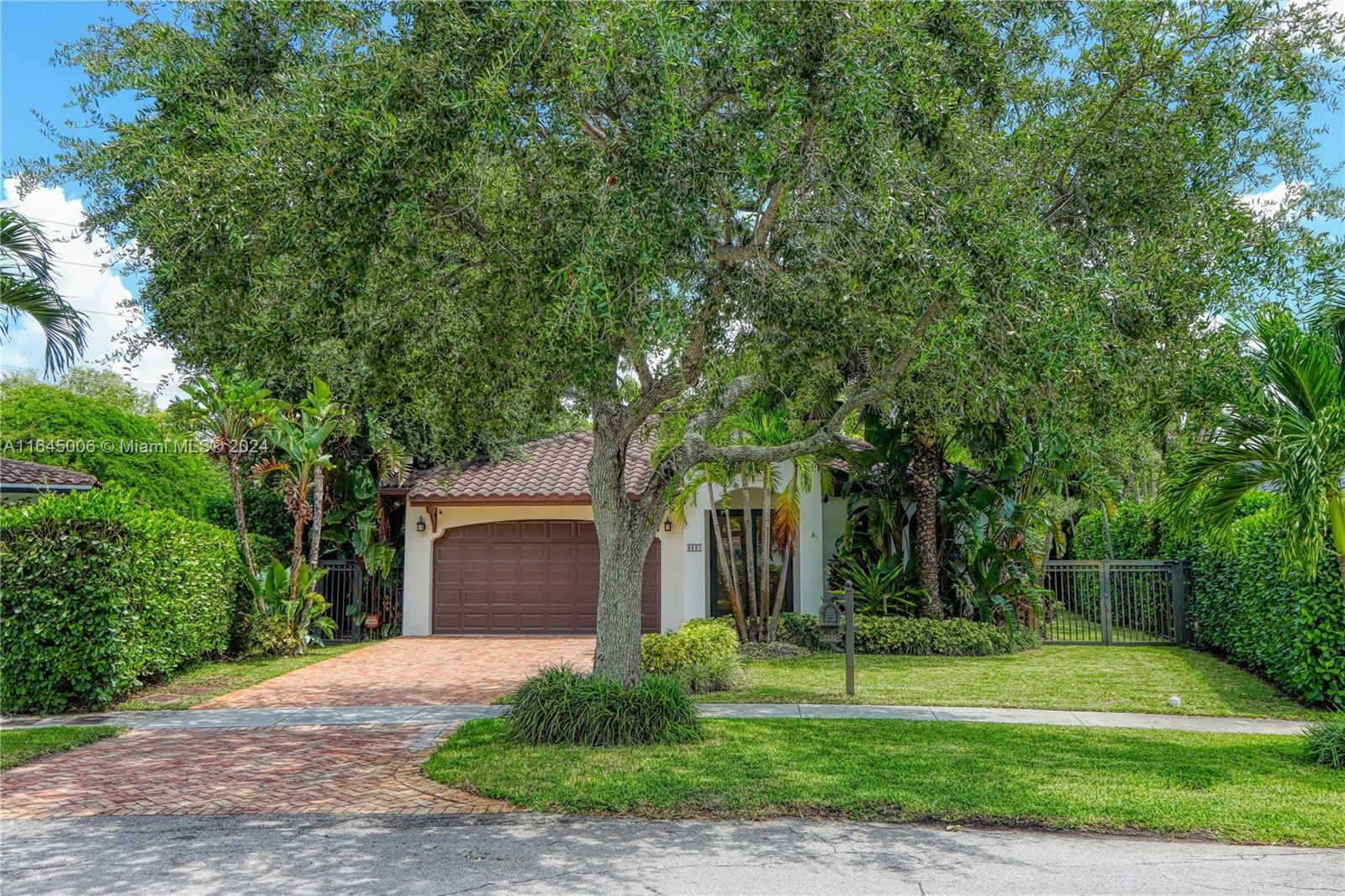 3231 Southwest 16th Terrace Miami, FL 33145 - Photo 3 of 32 Gallery Image 3
