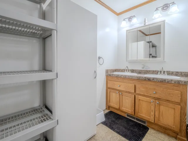 $305,000 | 865 Walker Mountain Road, Clarendon, VT 05759