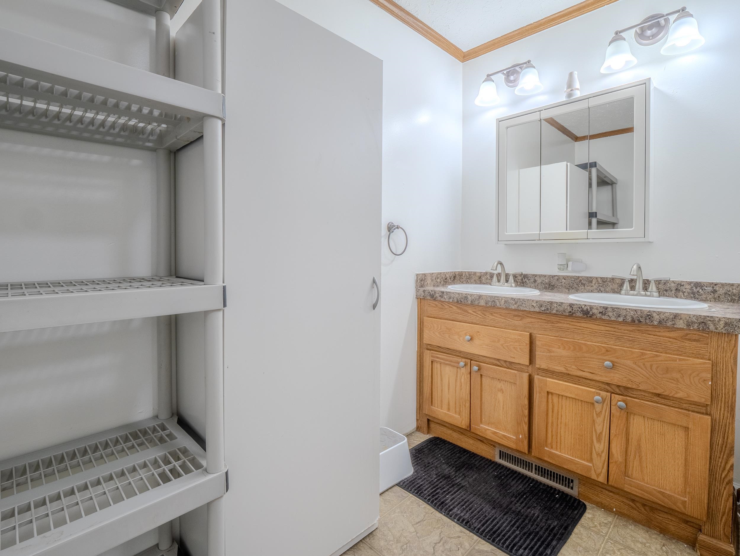 865 Walker Mountain Road Clarendon, VT 05759 - Photo 17 of 35