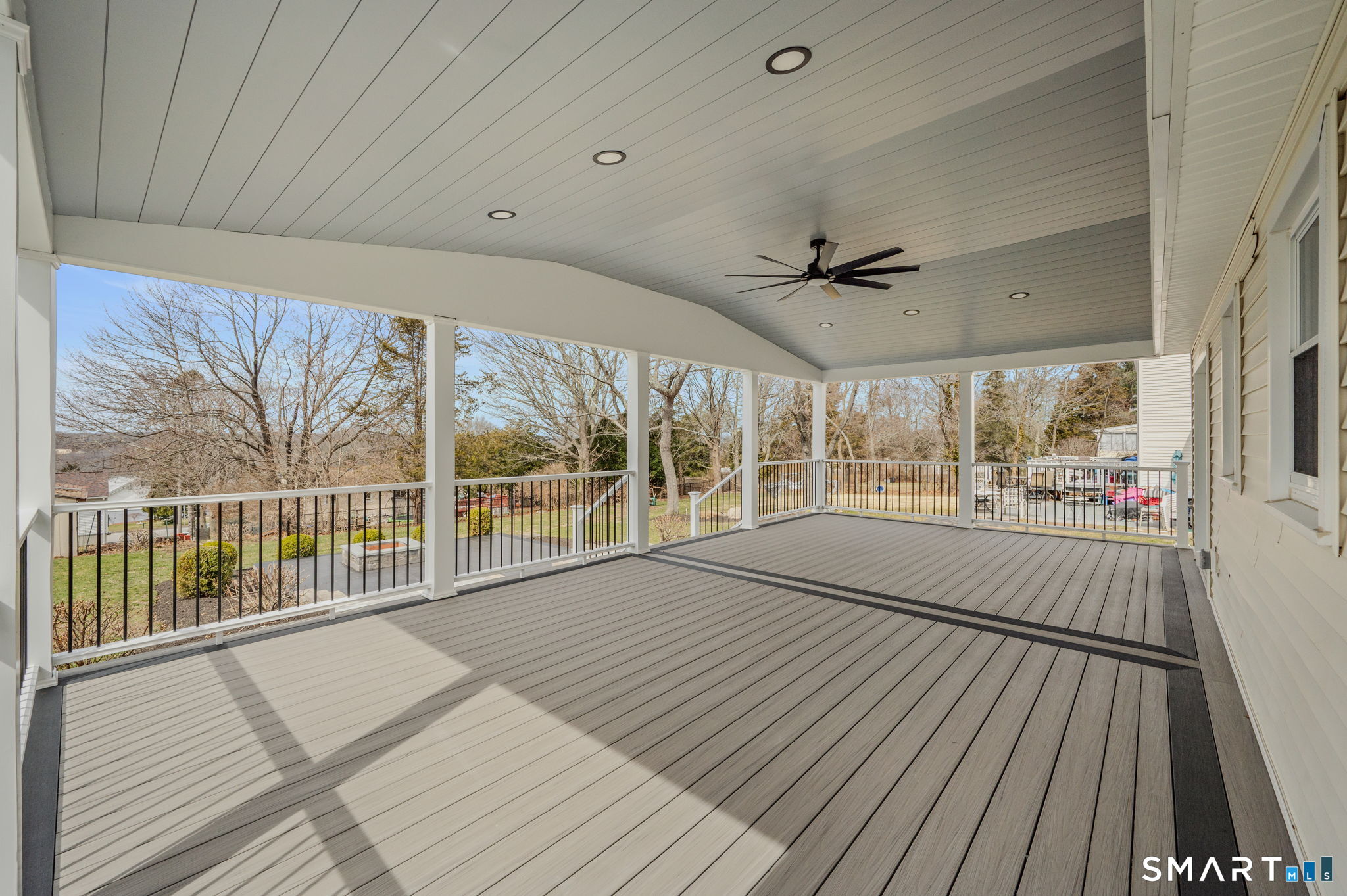 31 Pegasus Drive Groton, CT 06340 - Photo 4 of 37