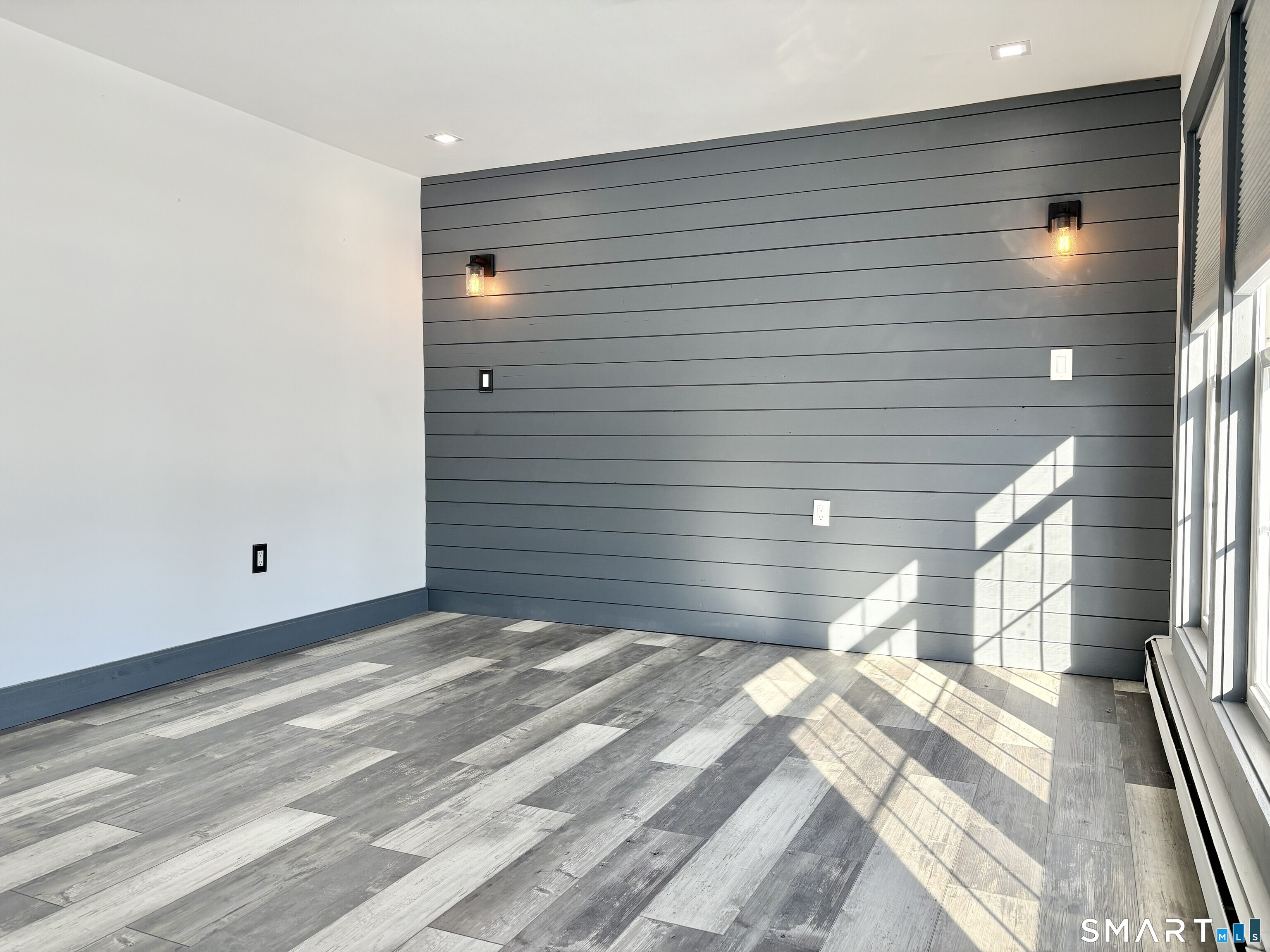 31 Pegasus Drive Groton, CT 06340 - Photo 7 of 17 a view of a bedroom with a balcony