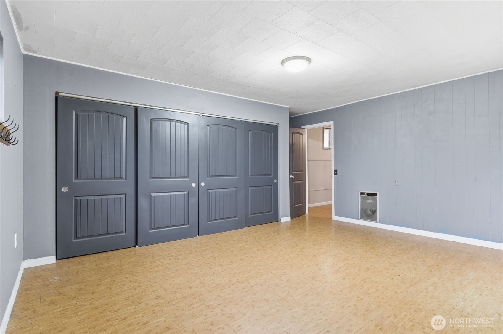 153 Davidson Drive Sequim, WA 98382 - Photo 23 of 36 a view of an empty room with closet area