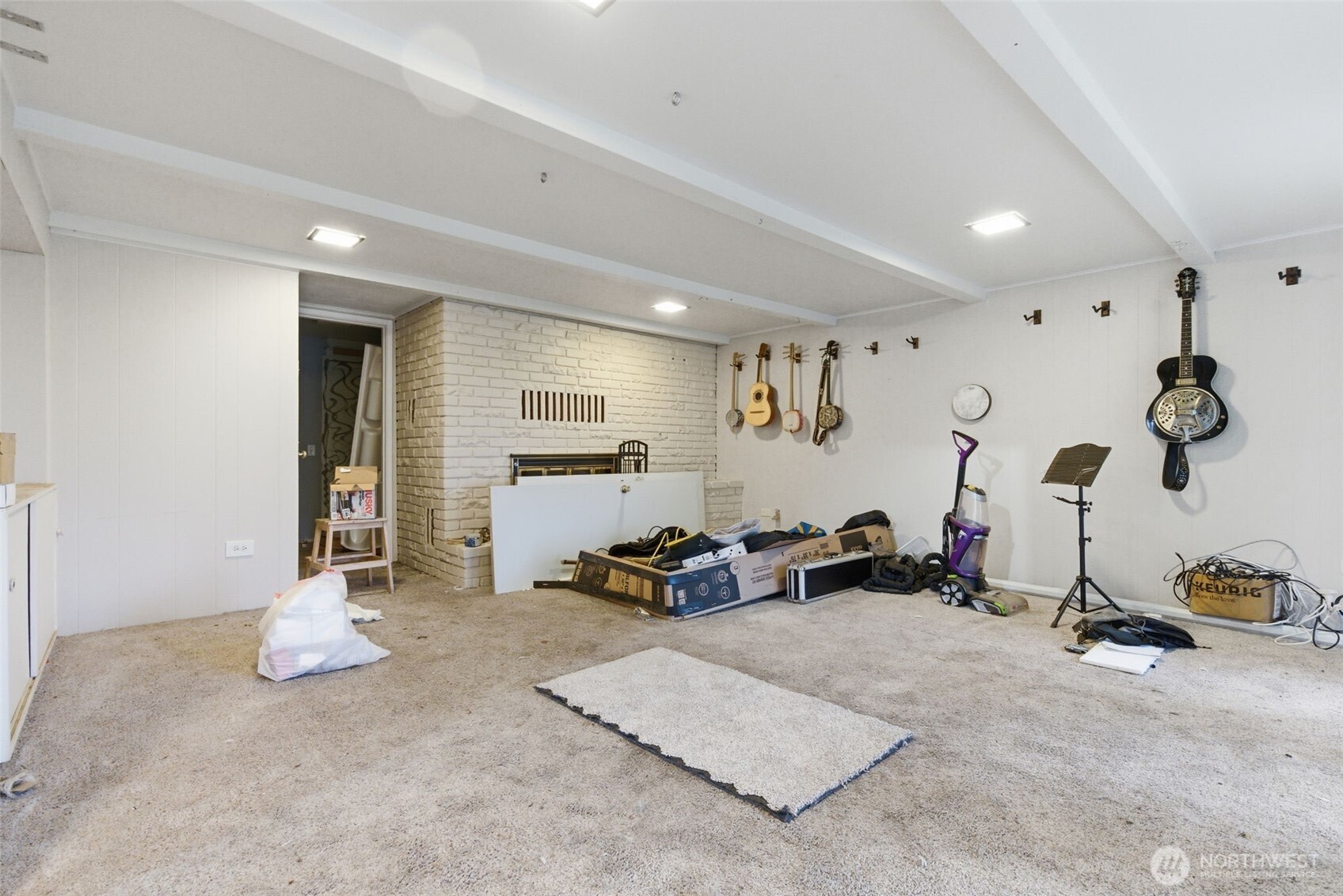 153 Davidson Drive Sequim, WA 98382 - Photo 9 of 36 a view of a room with gym equipment