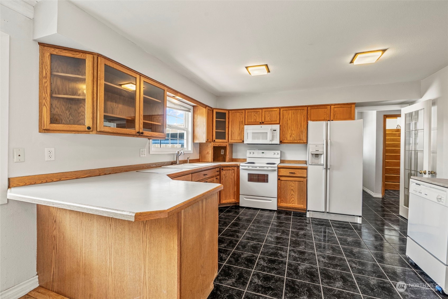 2140 Holcomb Loop Road Kelso, WA 98626 - Photo 12 of 35 Gallery Image 12