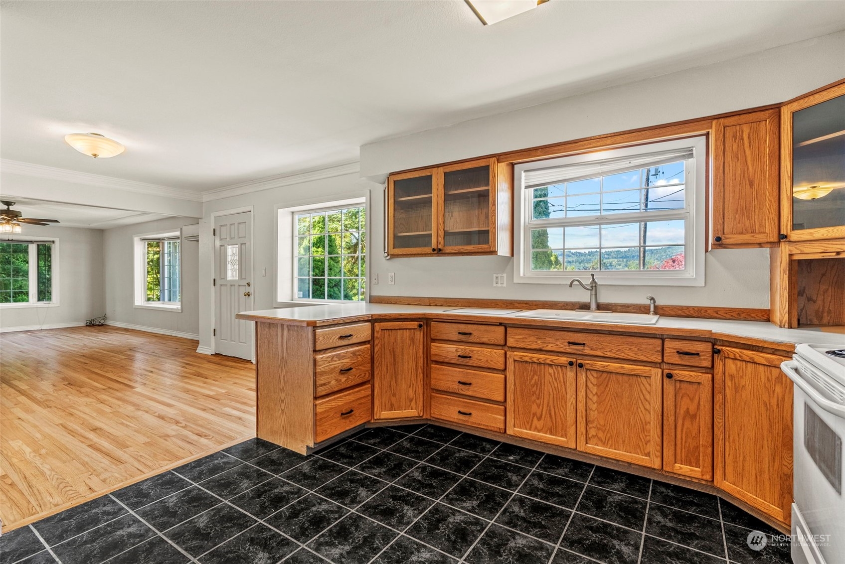2140 Holcomb Loop Road Kelso, WA 98626 - Photo 14 of 35 Gallery Image 14