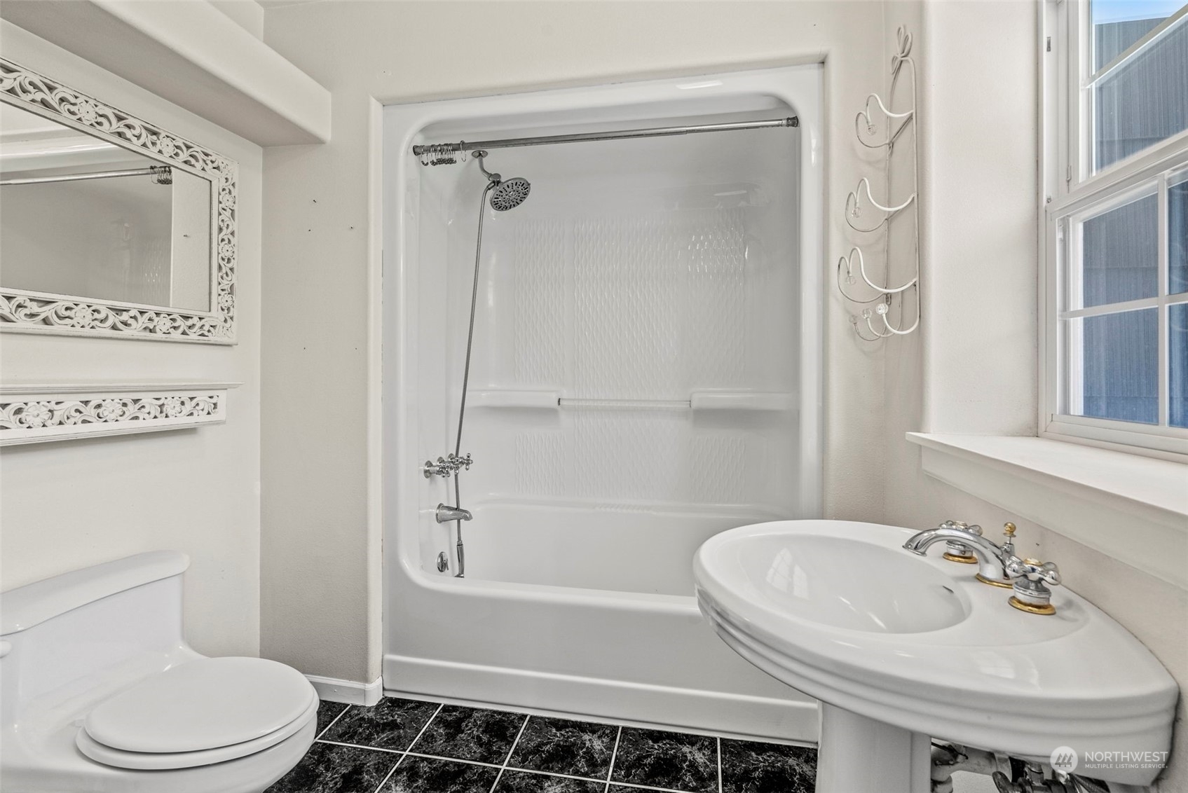 2140 Holcomb Loop Road Kelso, WA 98626 - Photo 21 of 35 Gallery Image 21