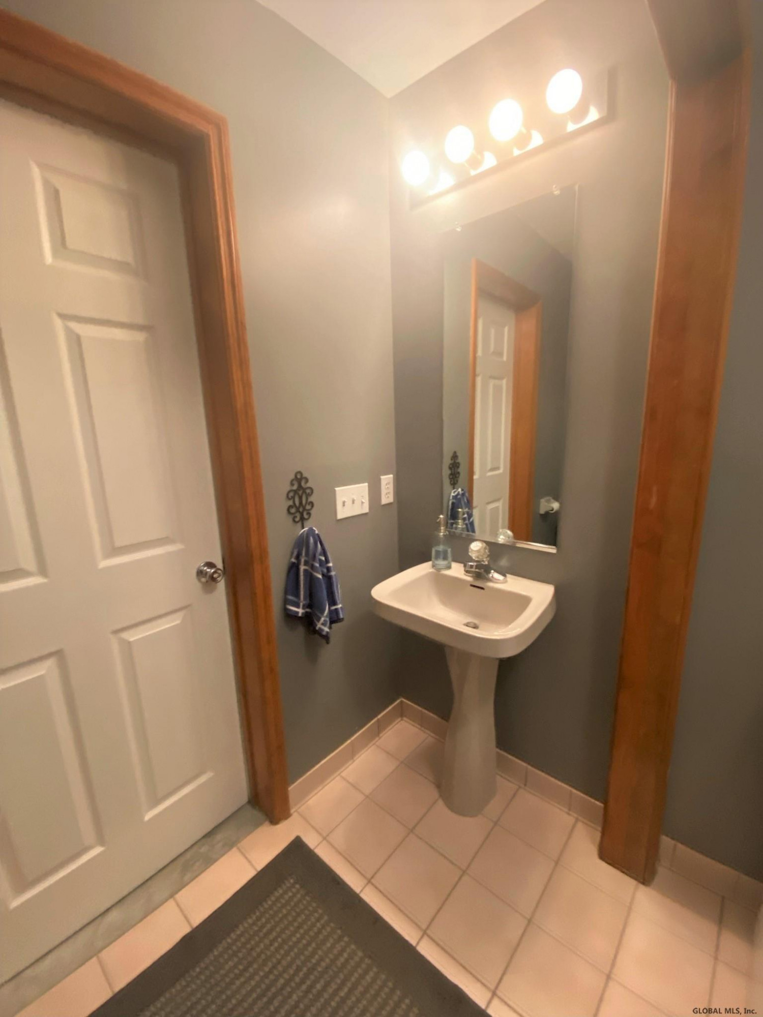 224 Harvard Road Colonie, NY 12189 - Photo 28 of 56 Photo 28