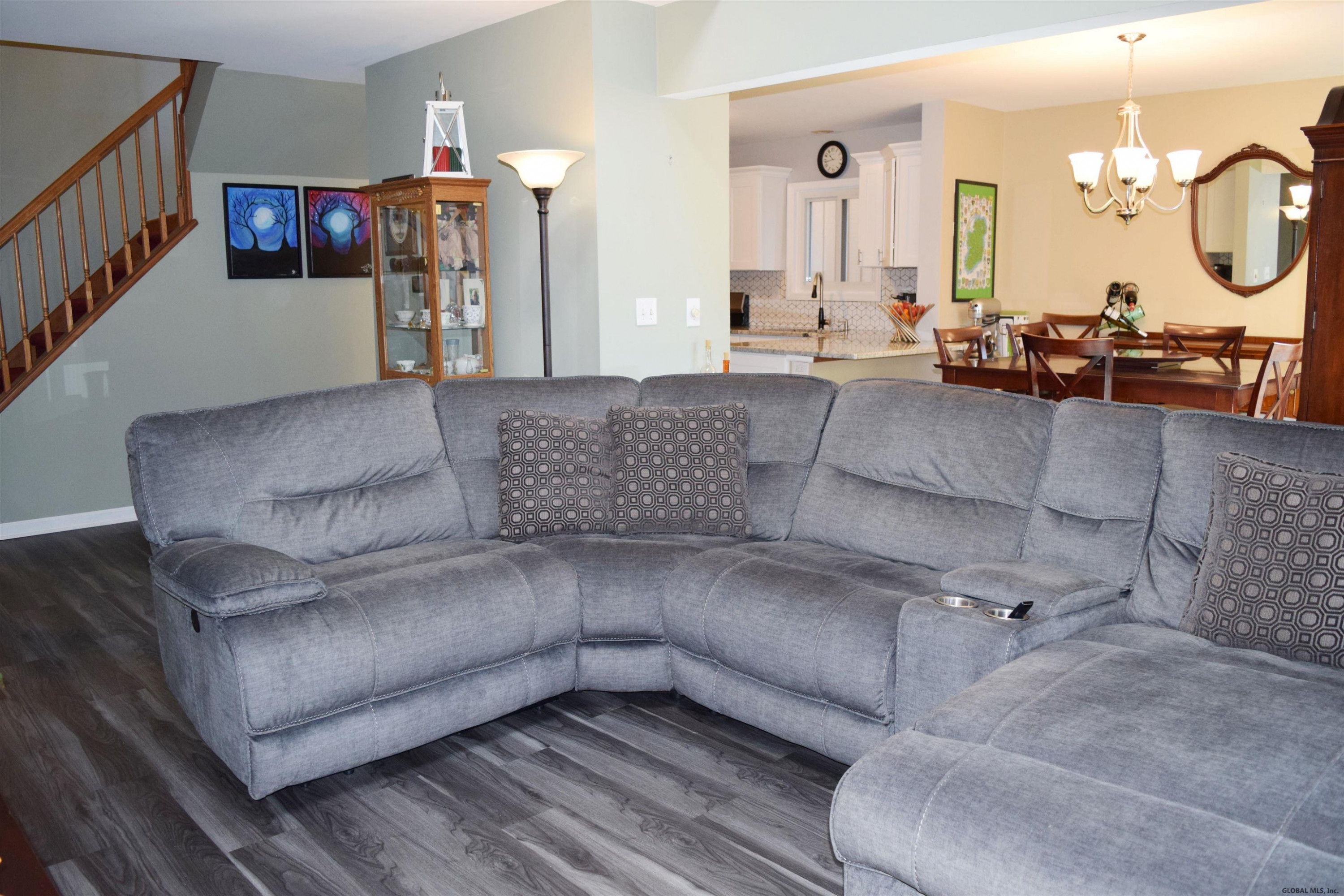 224 Harvard Road Colonie, NY 12189 - Photo 10 of 56 Photo 10