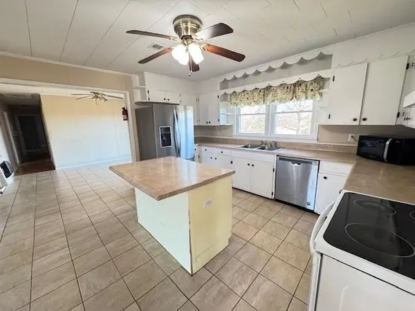 $258,900 | 1349 Lexington Highway, Loretto, TN 38469