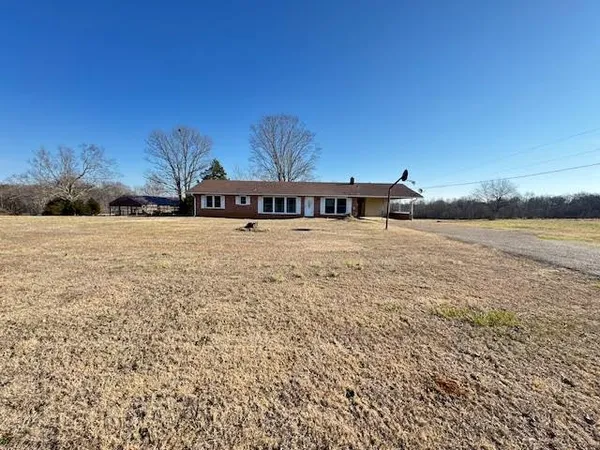 $258,900 | 1349 Lexington Highway, Loretto, TN 38469