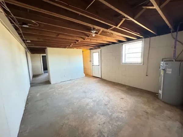 $256,900 | 1349 Lexington Highway, Loretto, TN 38469