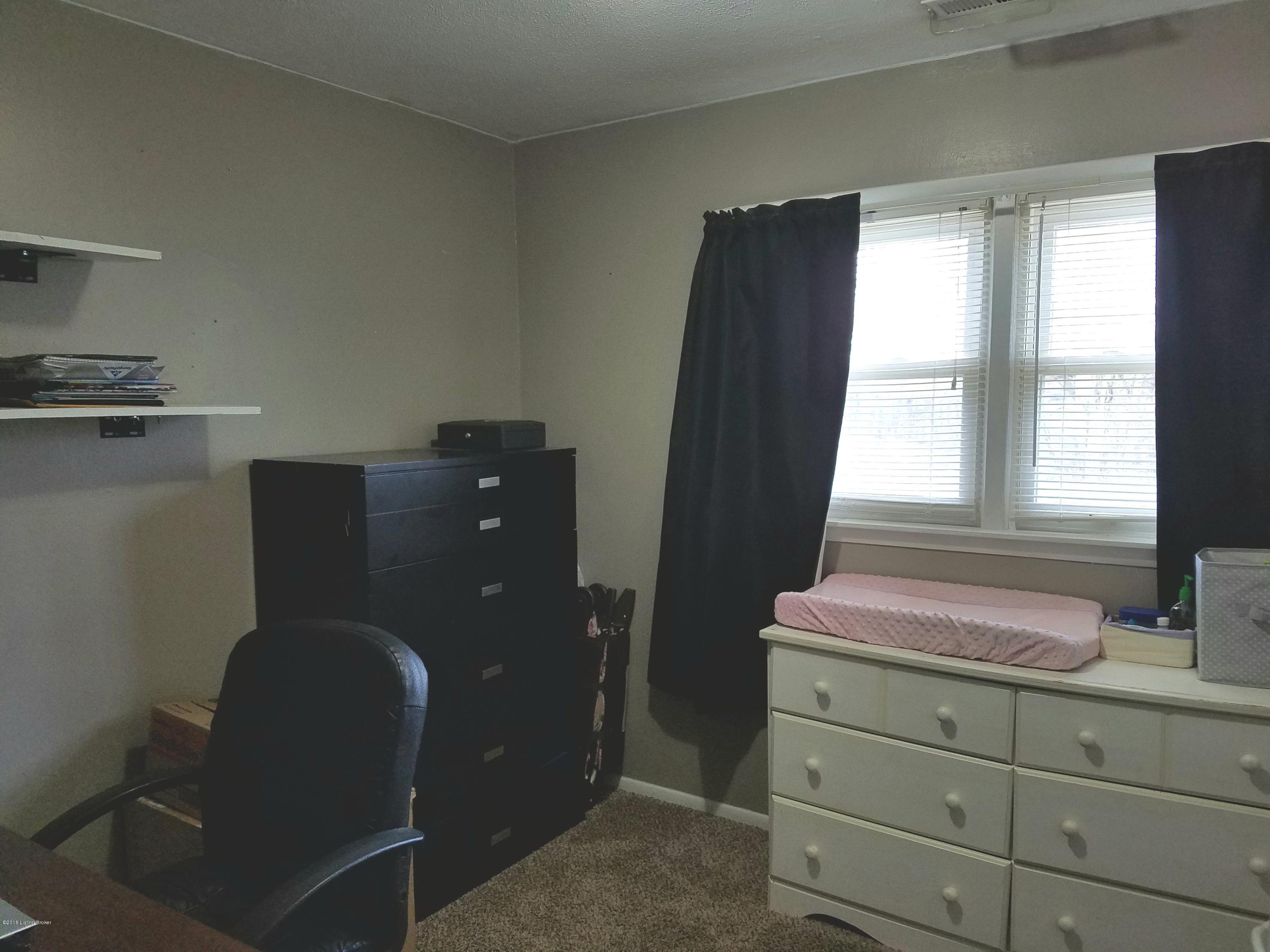 9206 Maple Road Louisville, KY 40229 - Photo 16 of 23 20180308_001618